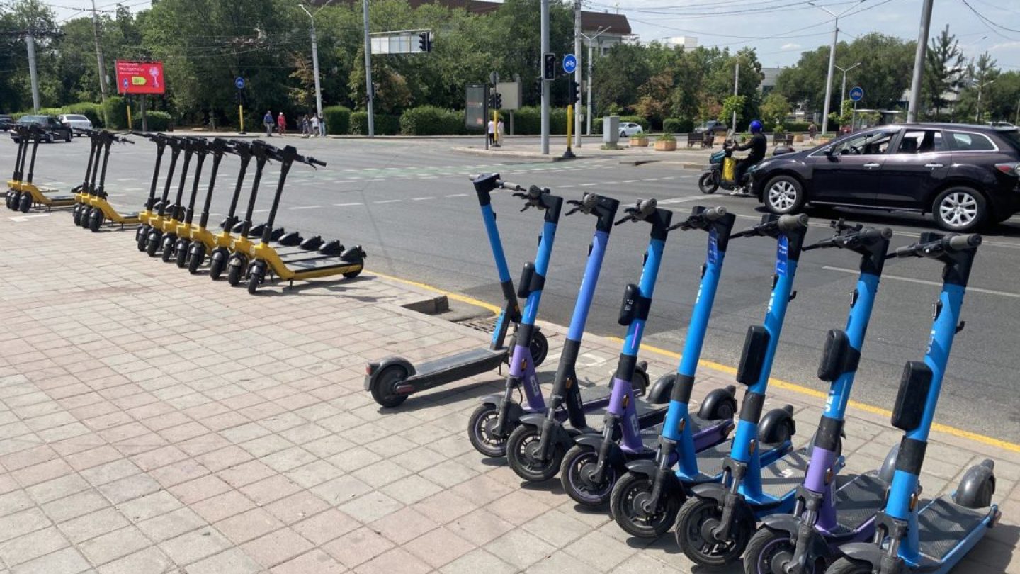 Шымкентте эклектросамокаттарға тиым салына ма?